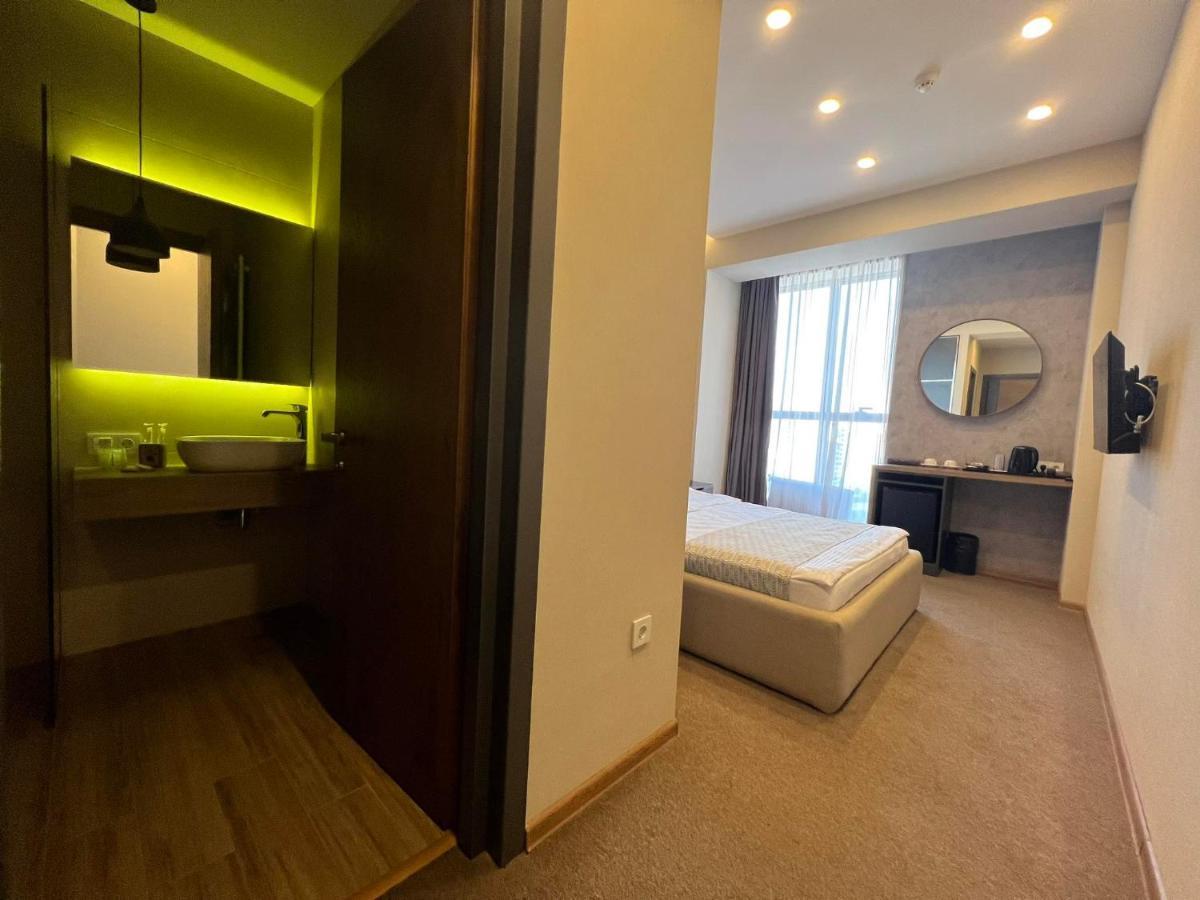 Hotel Sky Station Tbilisi Luaran gambar