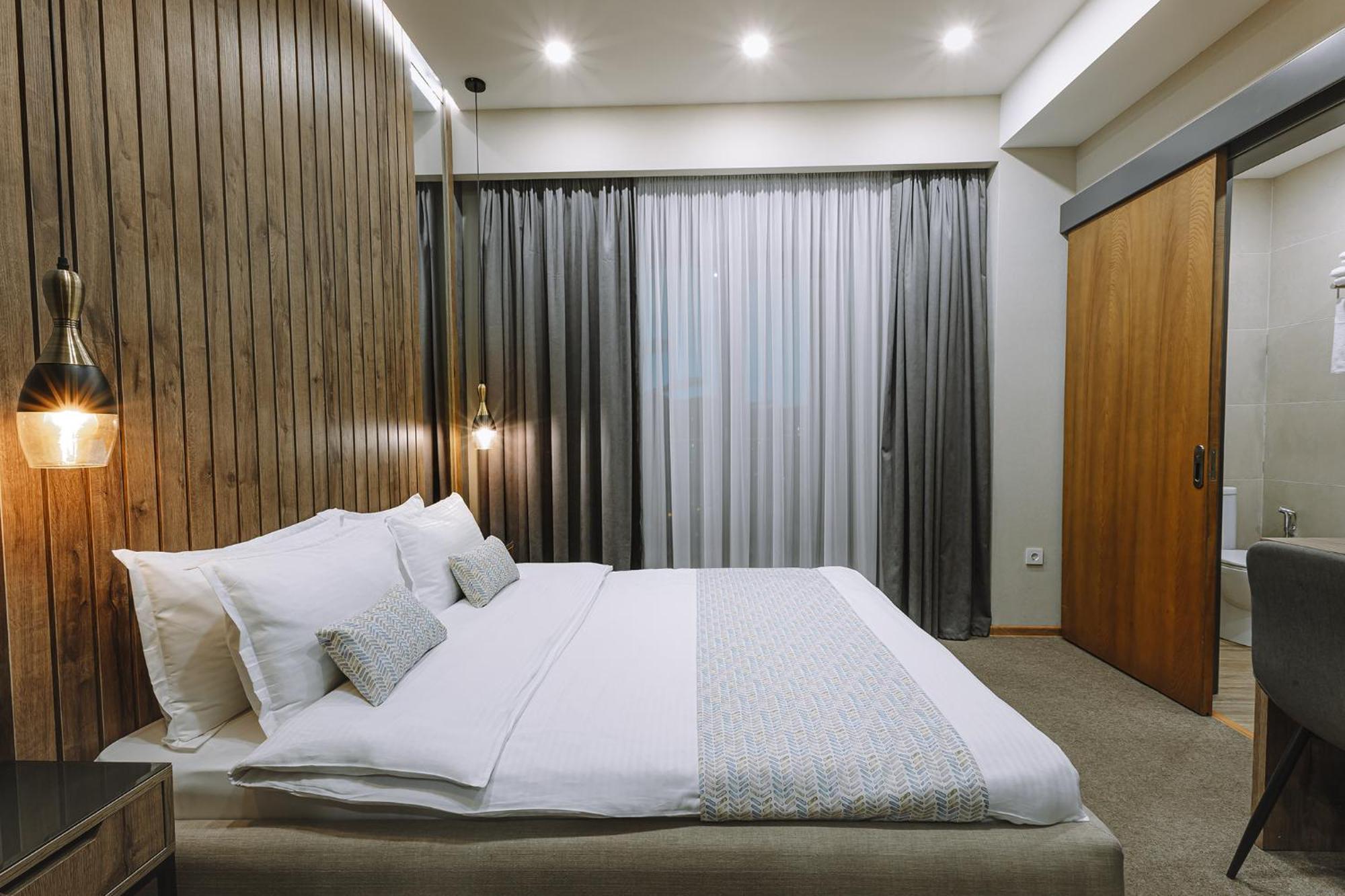 Hotel Sky Station Tbilisi Luaran gambar